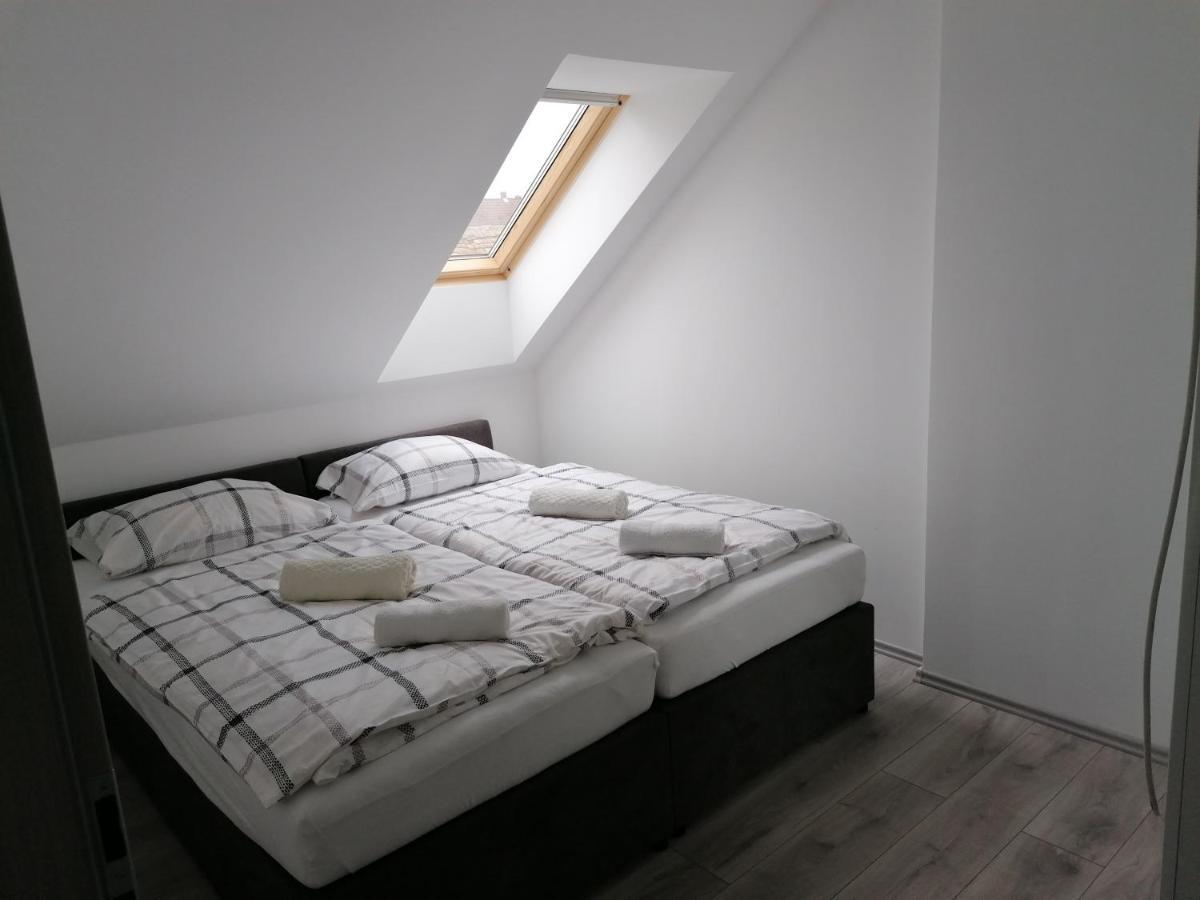 Mohacs Apartman Екстер'єр фото