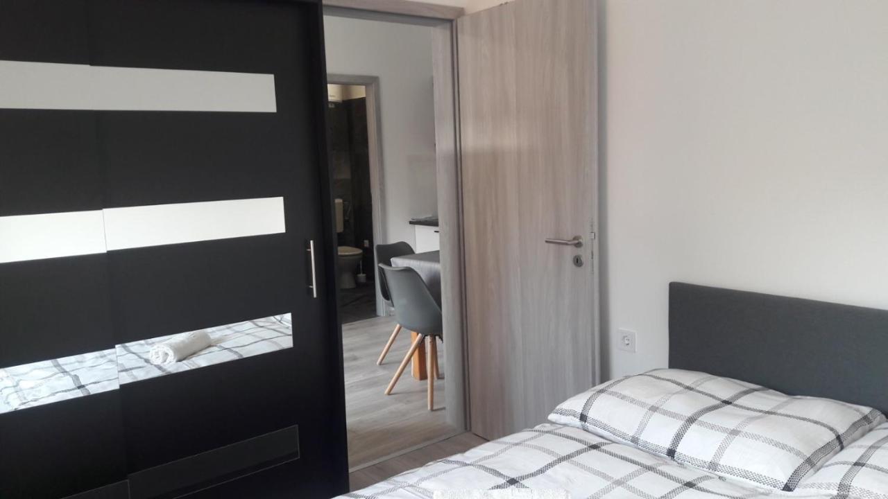 Mohacs Apartman Екстер'єр фото